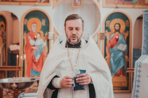 Детальніше про статтю Роль священника на похованнях: історія, традиції та сучасність у Києві та області